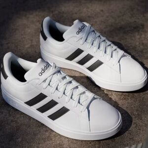 Adidas Grand Court size 7.5W Free shipping
